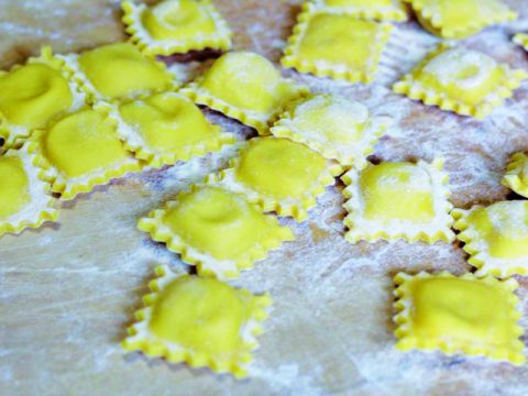 I consumi ai tempi del Coronavirus. La gente riscopre i prodotti fatti in casa