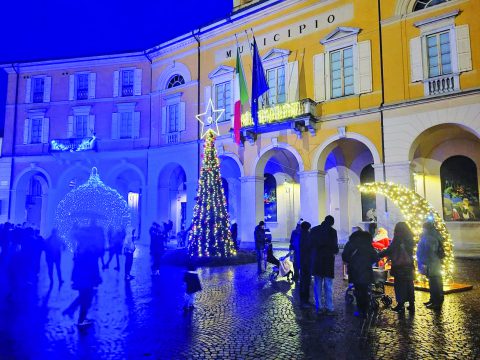 Natale, primo evento annullato ma crescono gli impegni di spesa