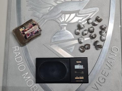 Spacciatore si costituisce: «Arrestatemi, sono stanco di questa vita»