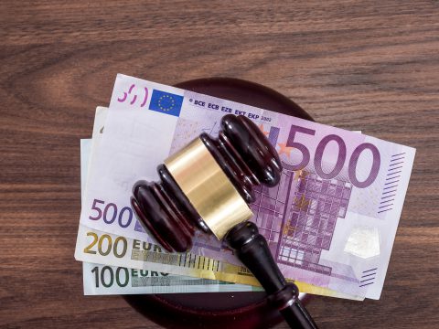 Giunta caduta, ma il conto resta ai cittadini. Quasi 250mila euro spesi in pareri legali