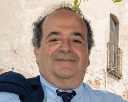 Costantino replica agli attacchi: «Ora guardiamo avanti, basta con le polemiche»