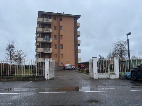 La generosità di un sacerdote diventa un rifugio per i più fragili