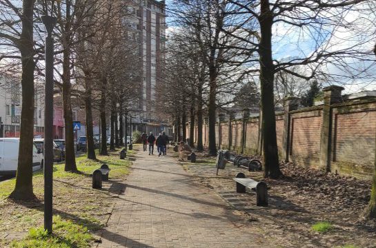 Molestata in viale Mangiagalli da uno straniero in pieno giorno