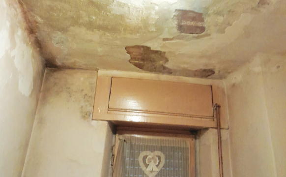 Alloggi Aler, inquilini esasperati firmano una petizione sul degrado