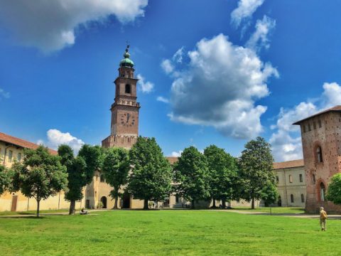 Castello, scoppia il caso sulla gestione al Comune