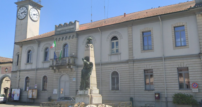 Offese online, il Sindaco Brianta annuncia la querela e spiega la chiusura del campetto