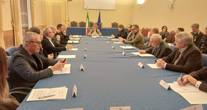 Sicurezza nei locali, stretta in Lomellina: Mortara, Vigevano, Garlasco e Candia firmano il nuovo protocollo con la Prefettura