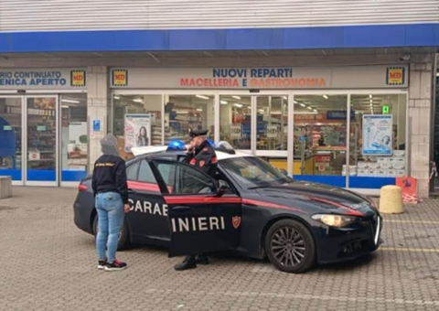 Rapina, violenza e sfida ai domiciliari: arrestato ancora, il 36enne finisce in carcere