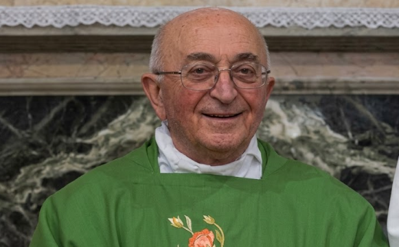 Addio a don Giancarlo Padova, una vita al servizio della Chiesa lomellina. Mercoledì i funerali in Duomo